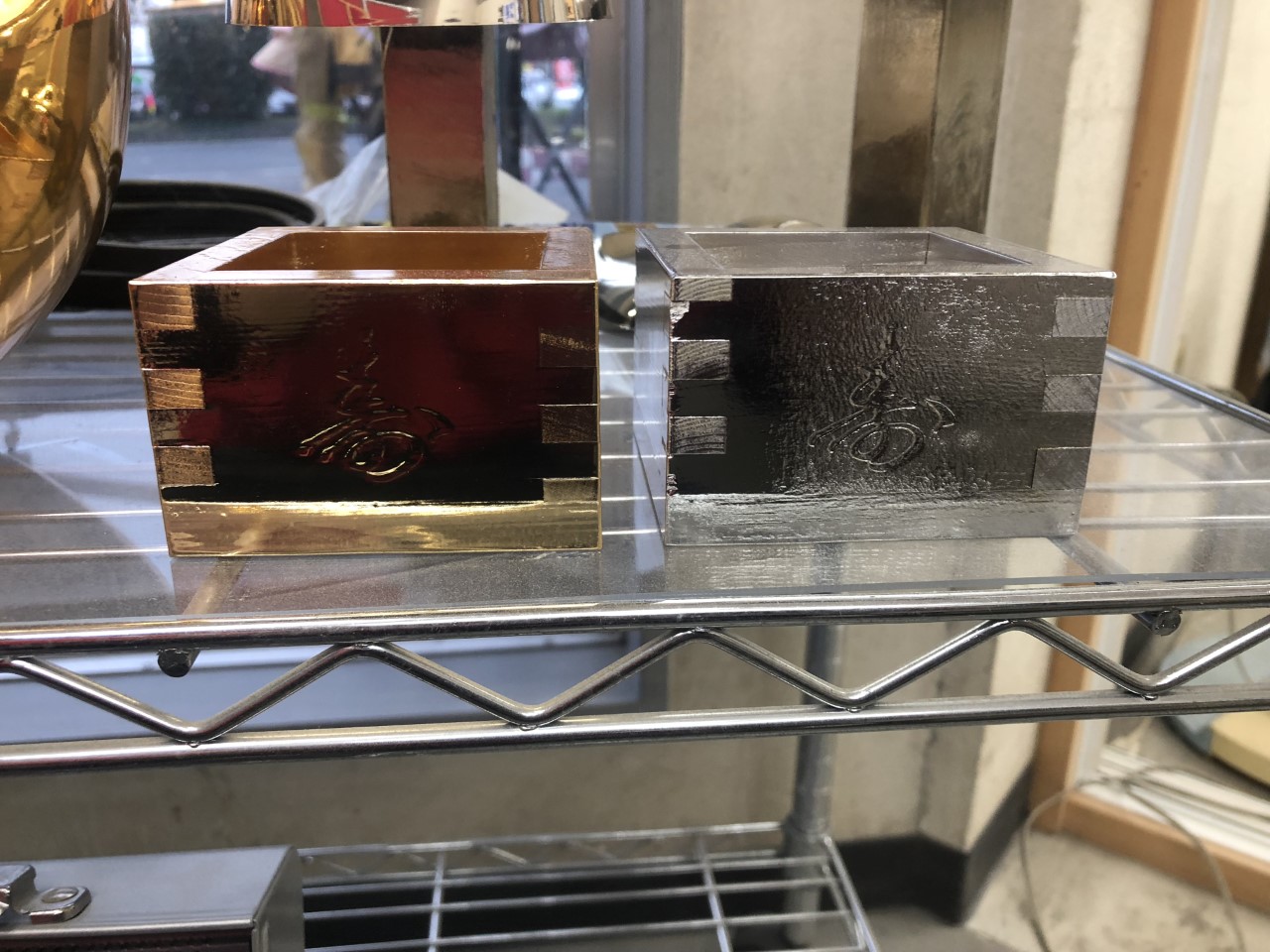 木材に銀鏡塗装　メッキ塗装　埼玉